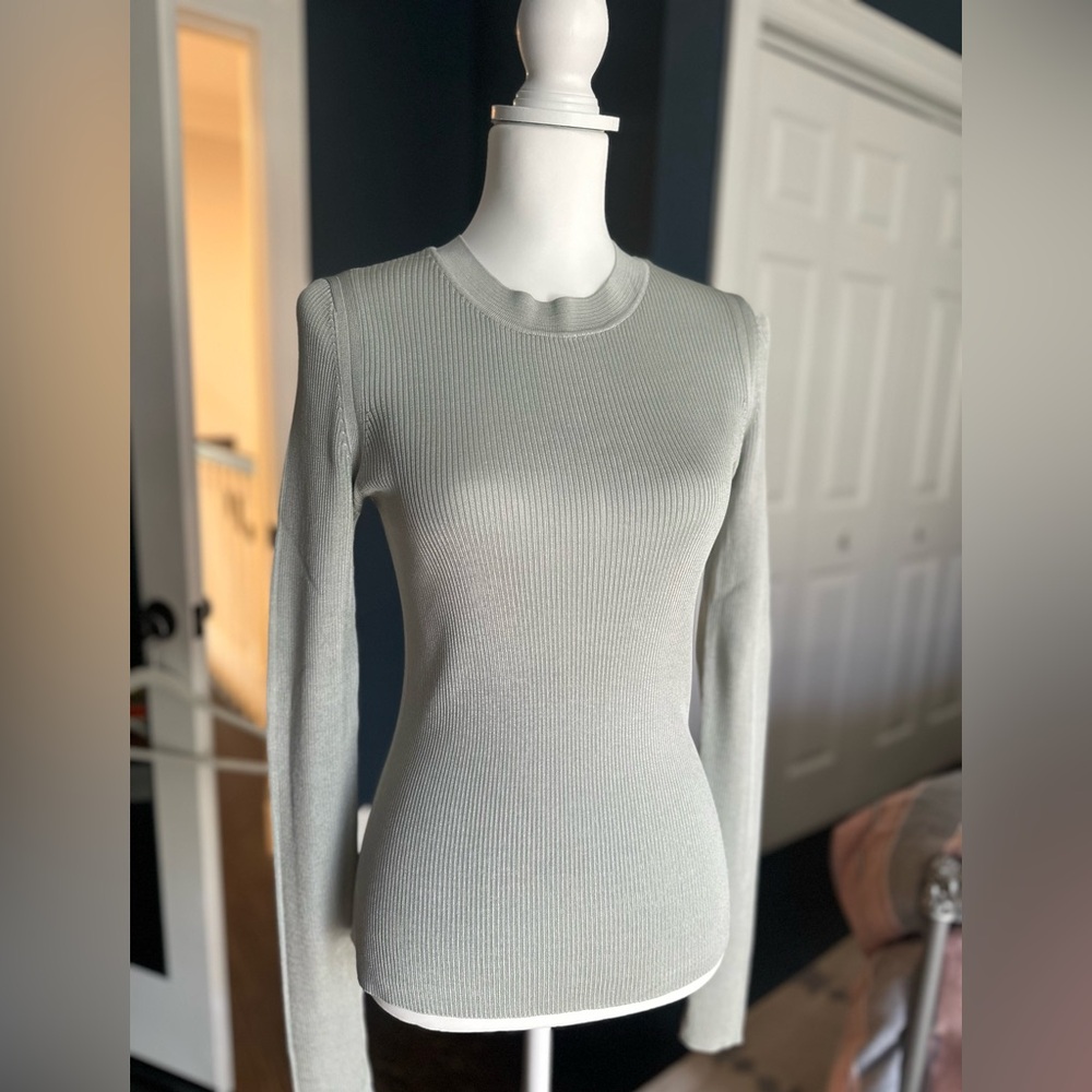 RAG & BONE! EUC! Ribbed long sleeve crew neck top! Sz M Silvery gray $40 OBO